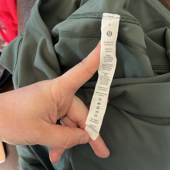 Lululemon Groove Super-High-Rise Flared Pant Nulu *Regular
Dark Forest - Picture 4 of 5